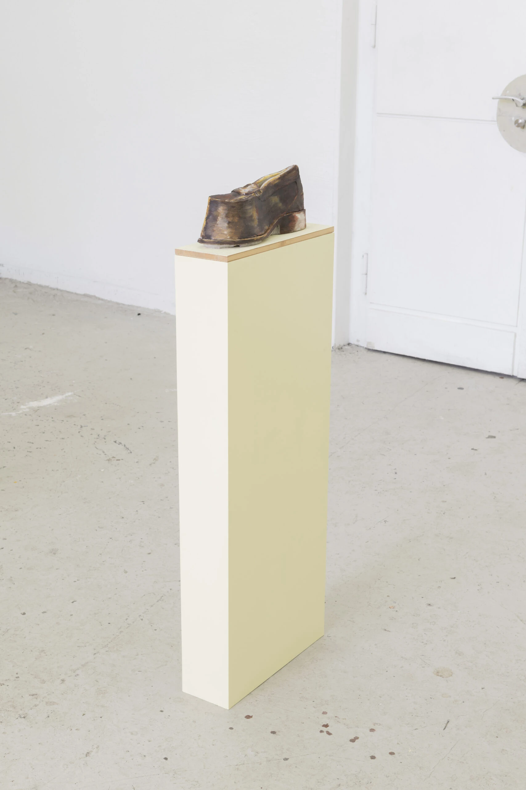 Shoe variation 2, 2025 Painted ceramics, painted MDF and found object 127 x 40 x 10 cm
